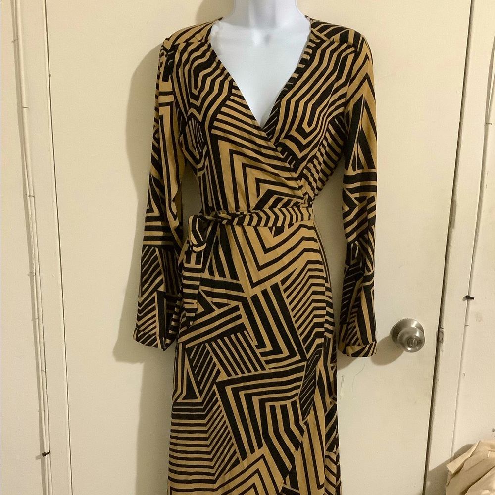 Women wrap around dress